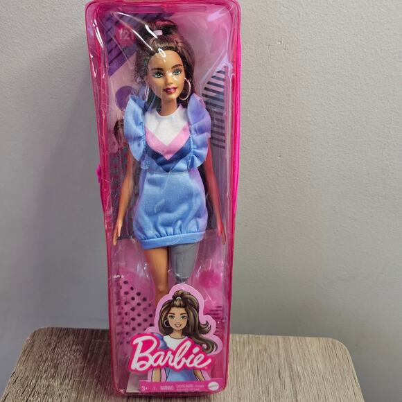 BARBIE FASHIONISTAS #121  NWT - Picture 1 of 2